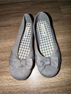 American Eagle Ballet Flats Size 1